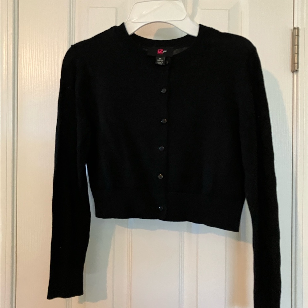 Girls Sz M Black Cropped Length Cardigan